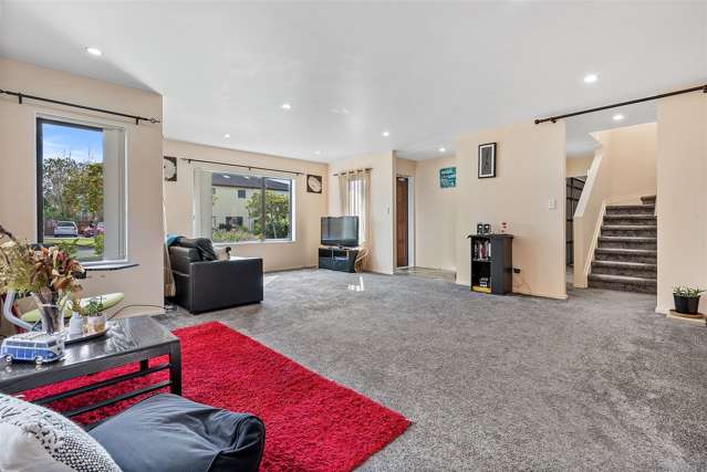 6 Whitbourne Heights Manurewa_2