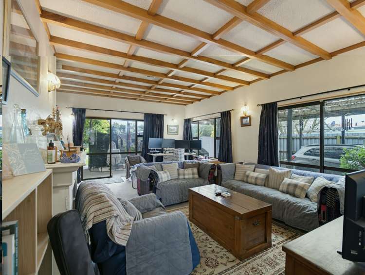 1406 Jubilee Street Mayfair_5