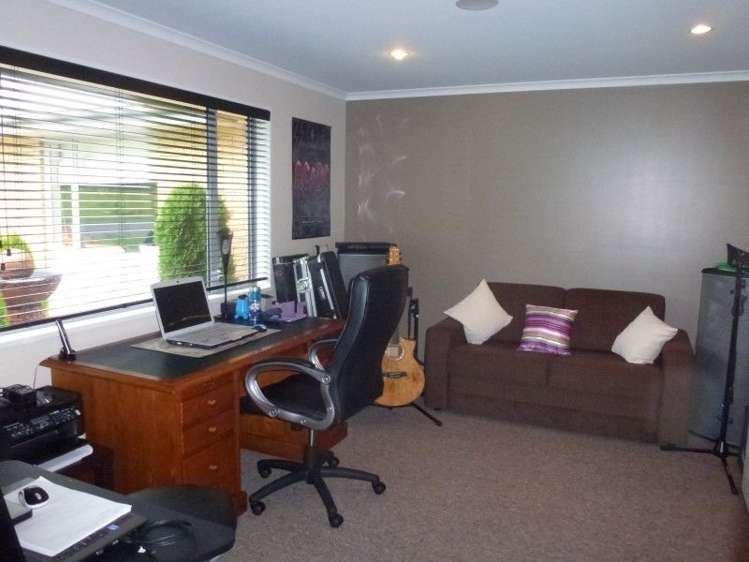 148 Coulson Road Paroa_11