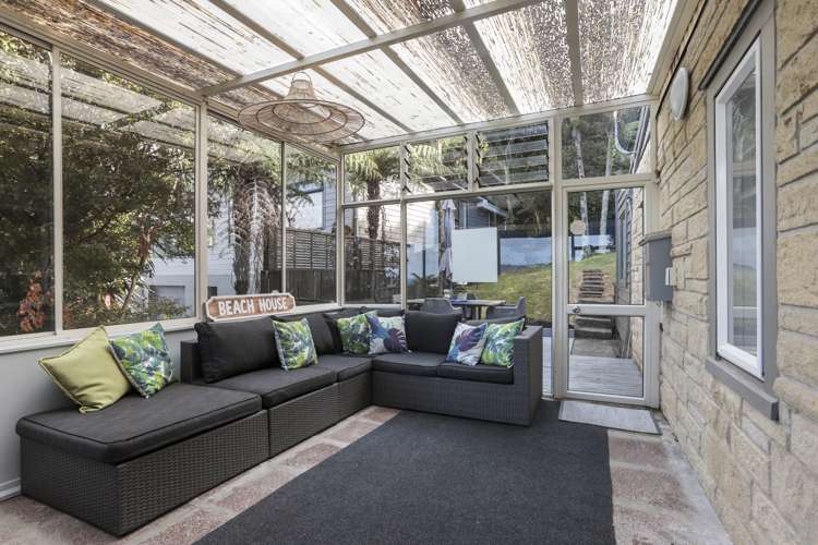 1114 Huia Road Huia_11