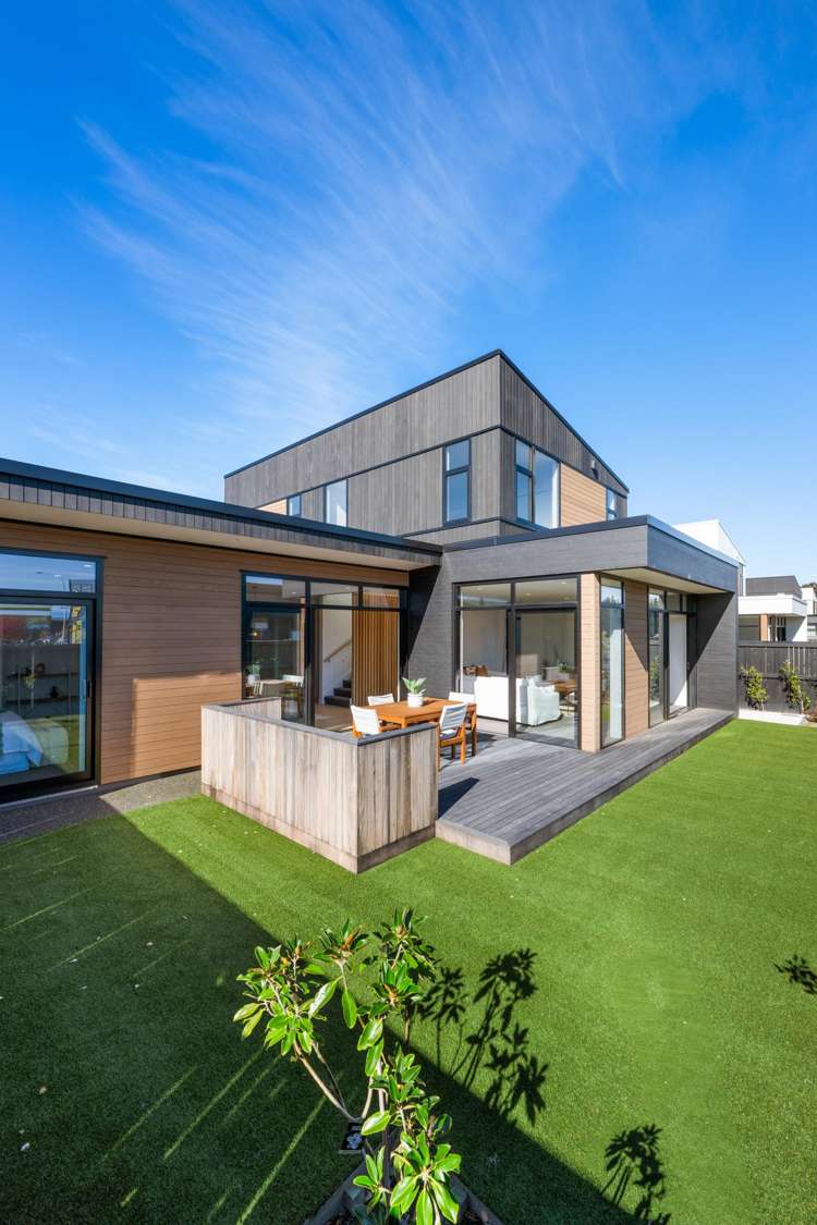 27 Blackmore Place Springlands_17