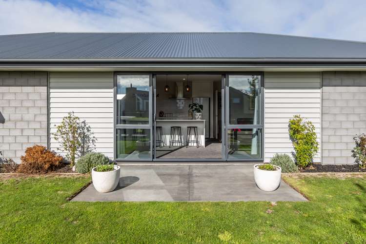 2 Biggles Place Lincoln_20