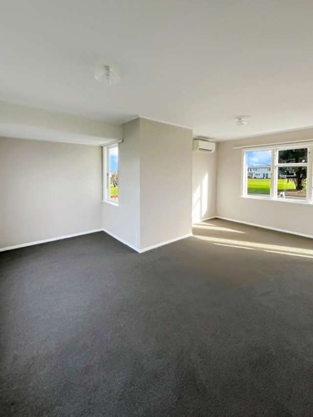 18 Devon Crescent 10985_4