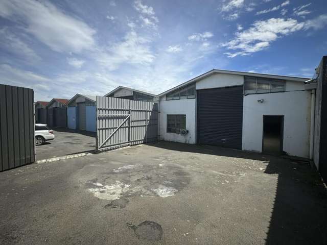 Well Priced Warehouse on Blenheim Road
