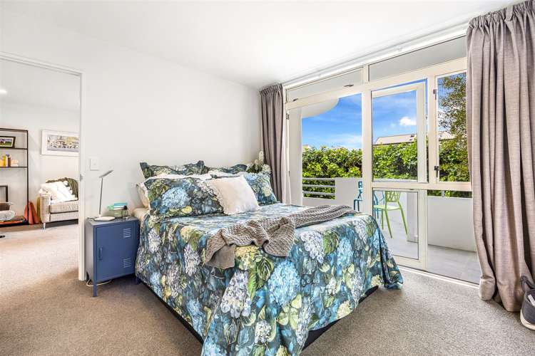2/100 Rossall Street Merivale_7