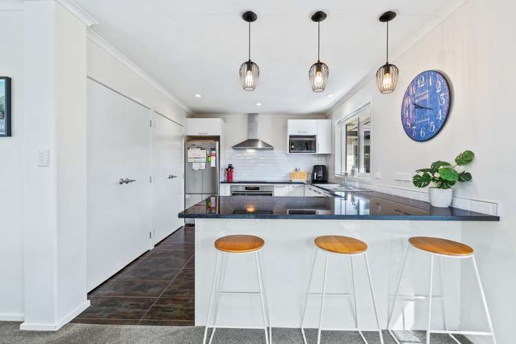 6 Stace Hopper Drive One Tree Point_8