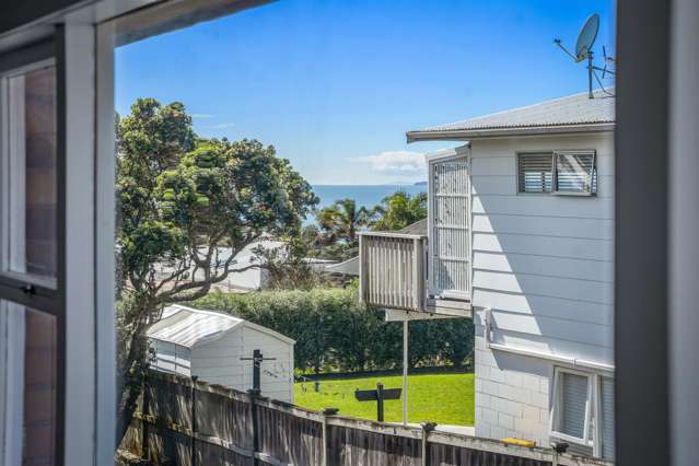 2/613 Beach Road Rothesay Bay_1