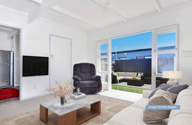 A Cosy One-Bedroom Retreat Close to It All