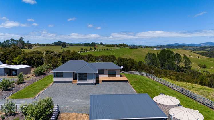 1445B Church Road Kaingaroa_35