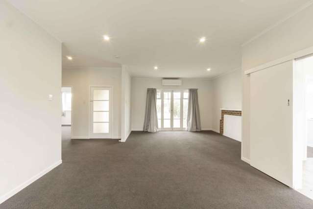 Spacious 4-Bedroom Standalone Home - Prime Te Rapa Location