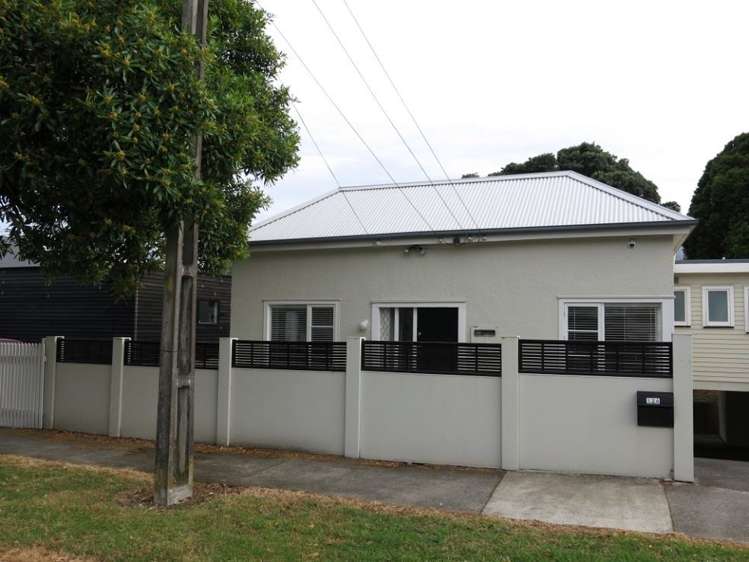 12a Royal Terrace Dunedin Central_11