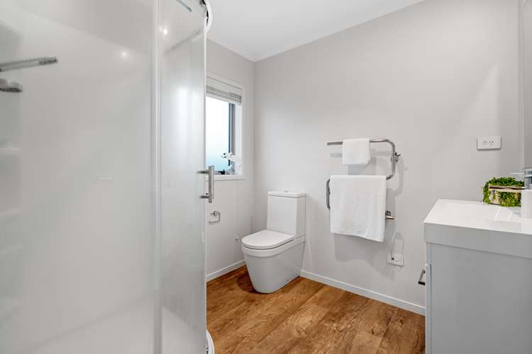 54 Awataha Crescent Pyes Pa_10