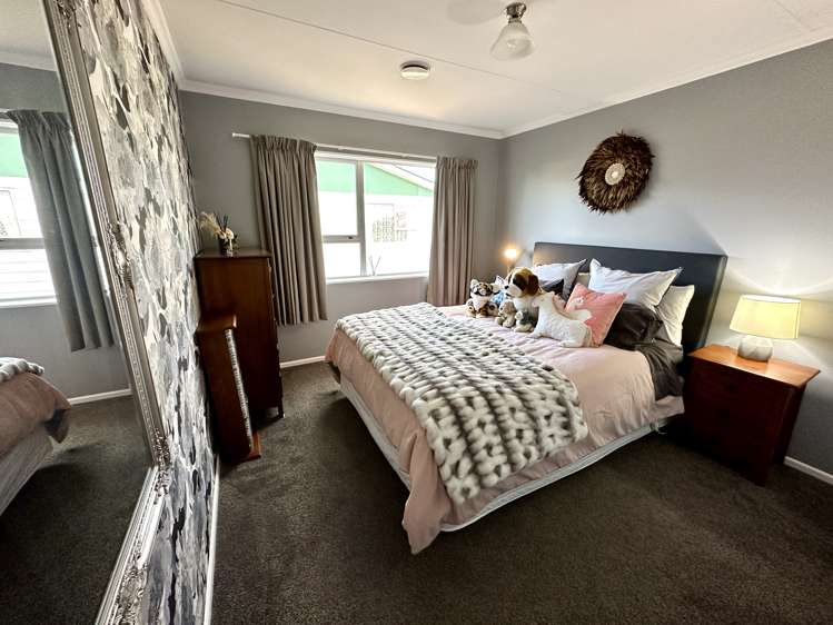 2/512 Yarrow Street Glengarry_13