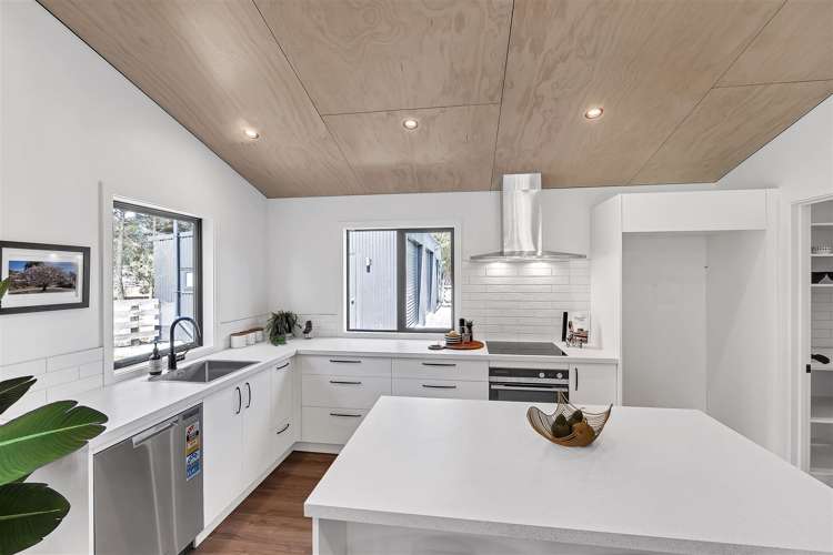 300 Two Chain Road Burnham_5