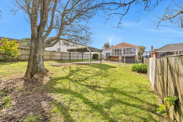 5 Rogan Street Mt Roskill_11