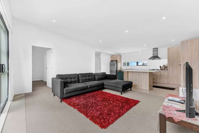 8/15 Wyllie Road Papatoetoe_2