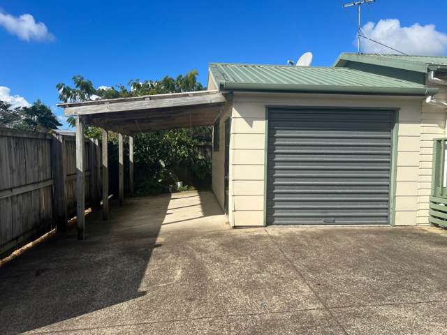1A Clinton Avenue Te Atatu Peninsula_1