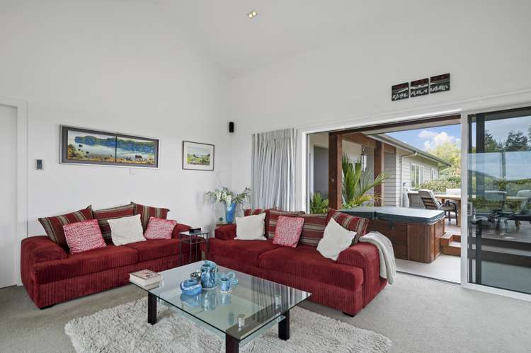 1062B Mapara Road Acacia Bay_10