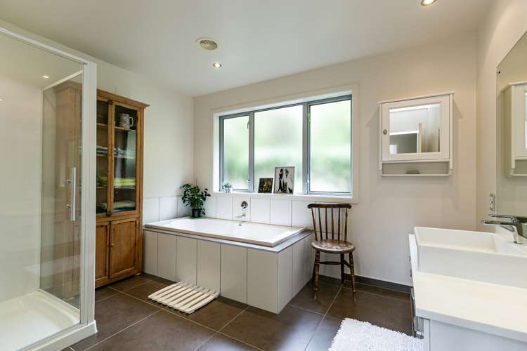 9 Yarnbrook Grove Churton Park_12