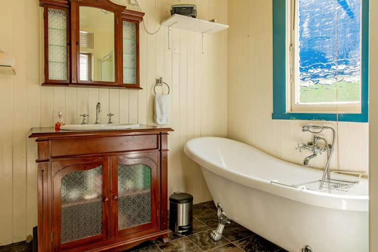 8 Fonblanque Street Westport_7