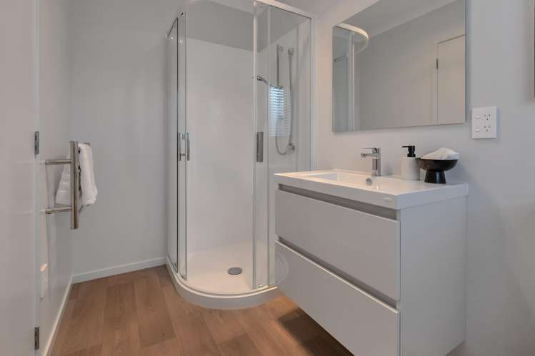 4 Royal St Annes Drive Te Kamo_10