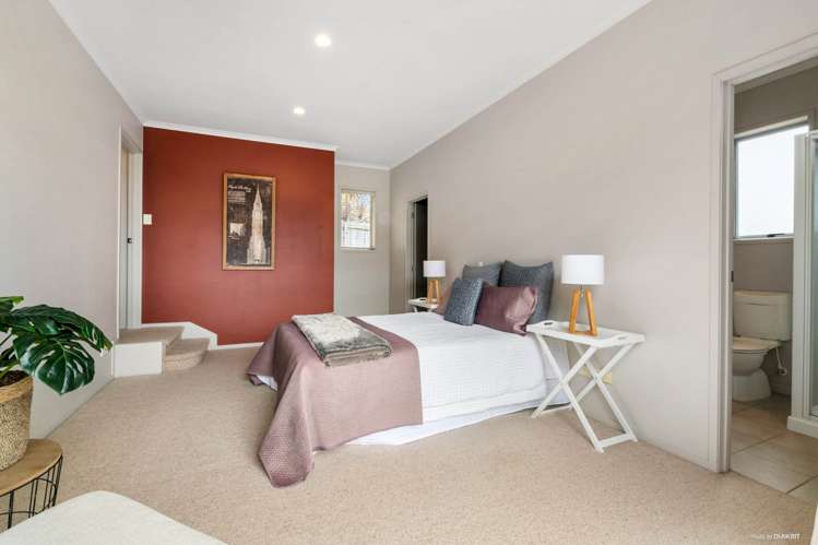 12 Jelas Road Red Beach_14