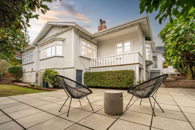 BEAUTIFULLY RENOVATED CHARACTER IN CITY END KARORI