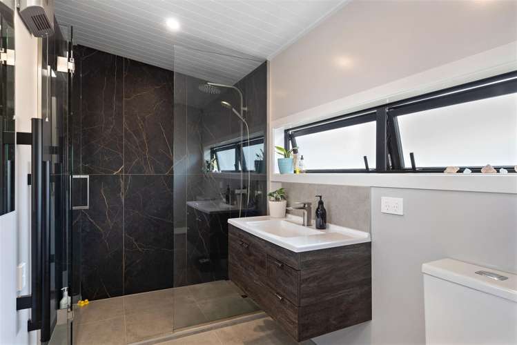 17 Sam John Place Lake Hawea_15