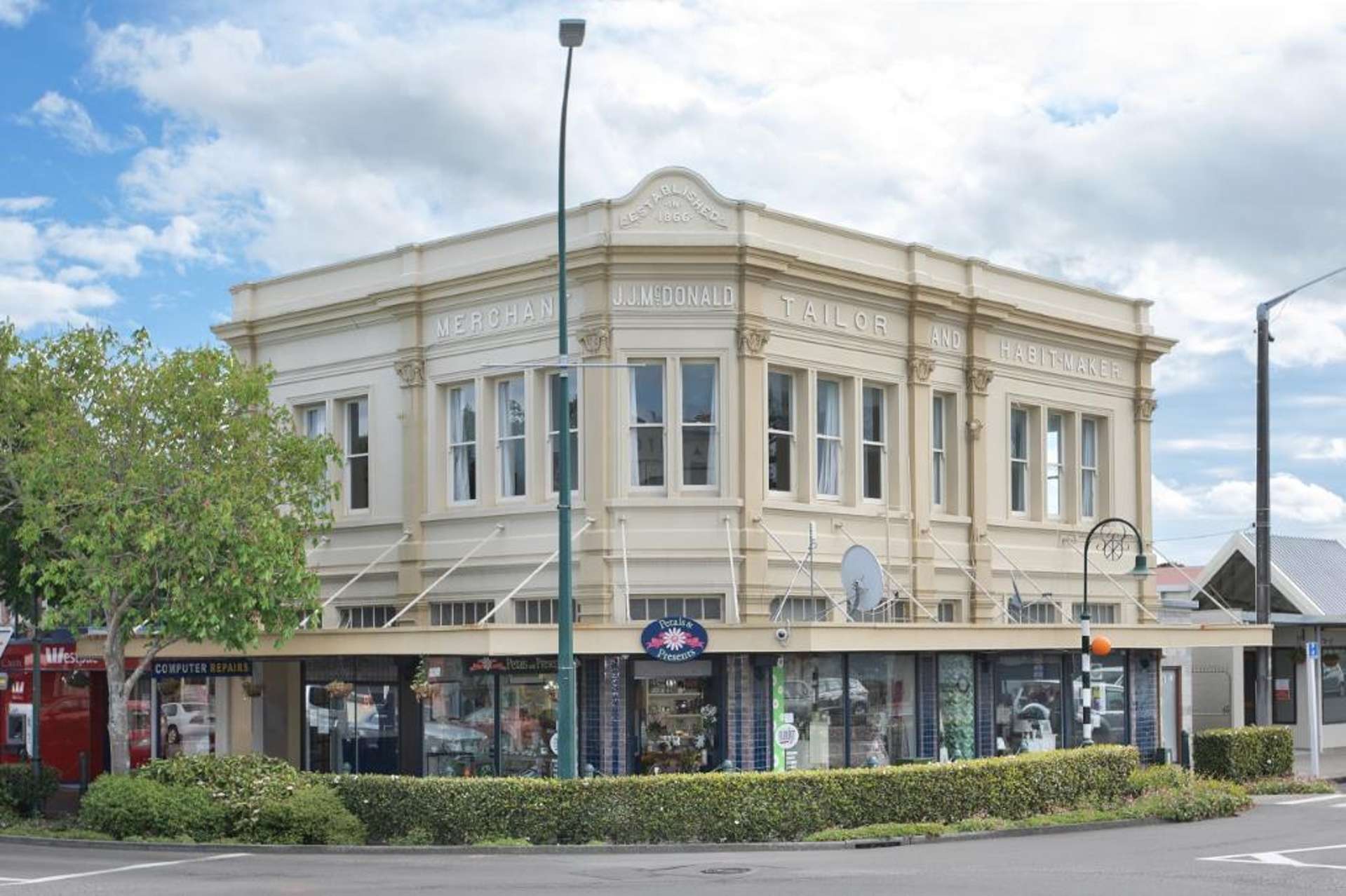 1/256 Broadway 1214_0