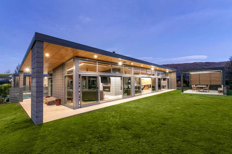 23 Mountain View Drive Wanaka_30