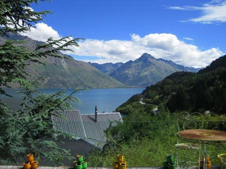 61 Arawata Terrace Fernhill/Sunshine Bay_12