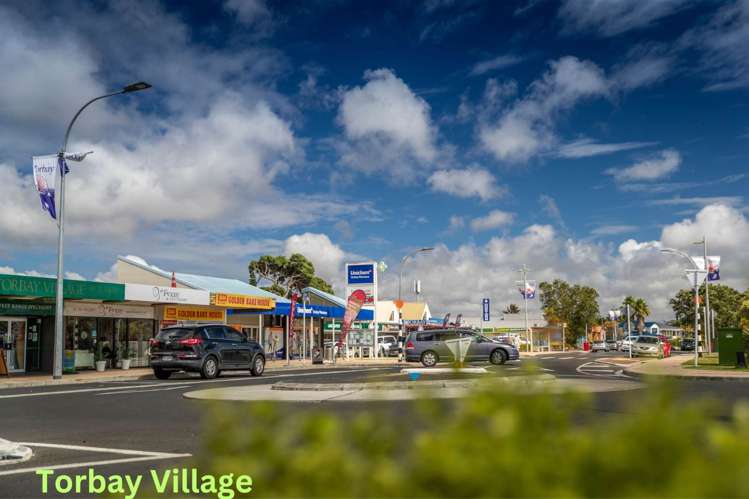 1/957a Beach Road Torbay_14