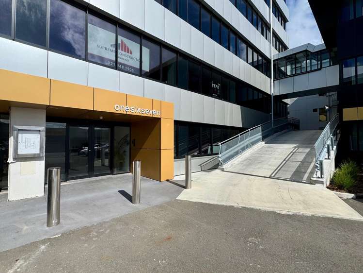 4/167 Devon Street West New Plymouth_1