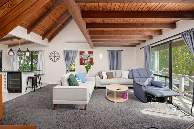 2 Raelene Place Massey_2