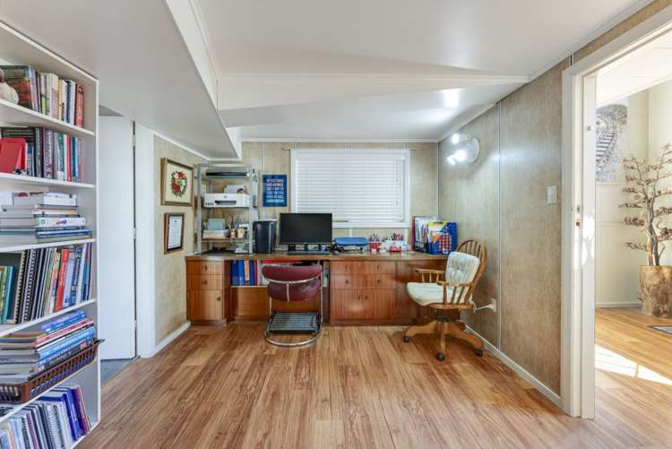 5 Shelley Crescent Stoke_11