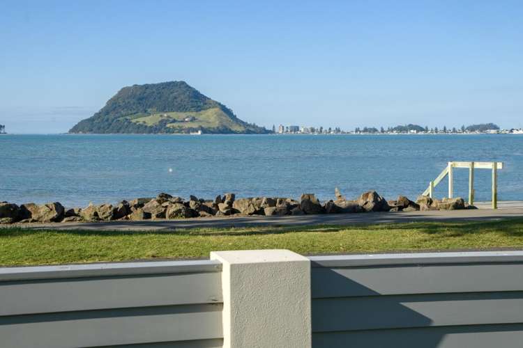19 Beach Road Otumoetai_0
