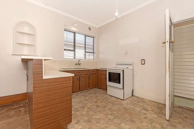 14 De Lautour Road Kaiti_3