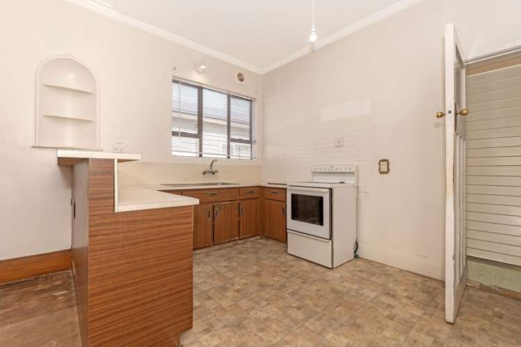 14 De Lautour Road Kaiti_3