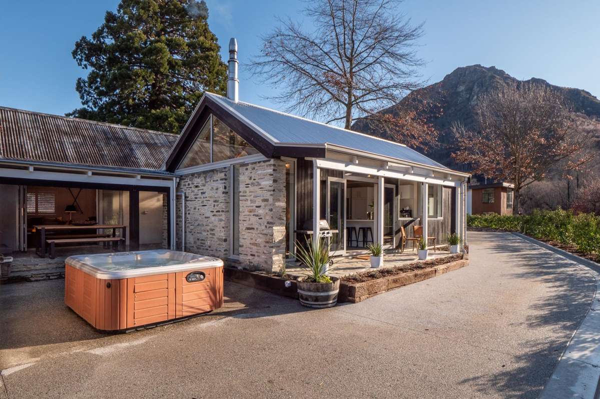 11 Gala Burn Lane, Manse Cottage_0