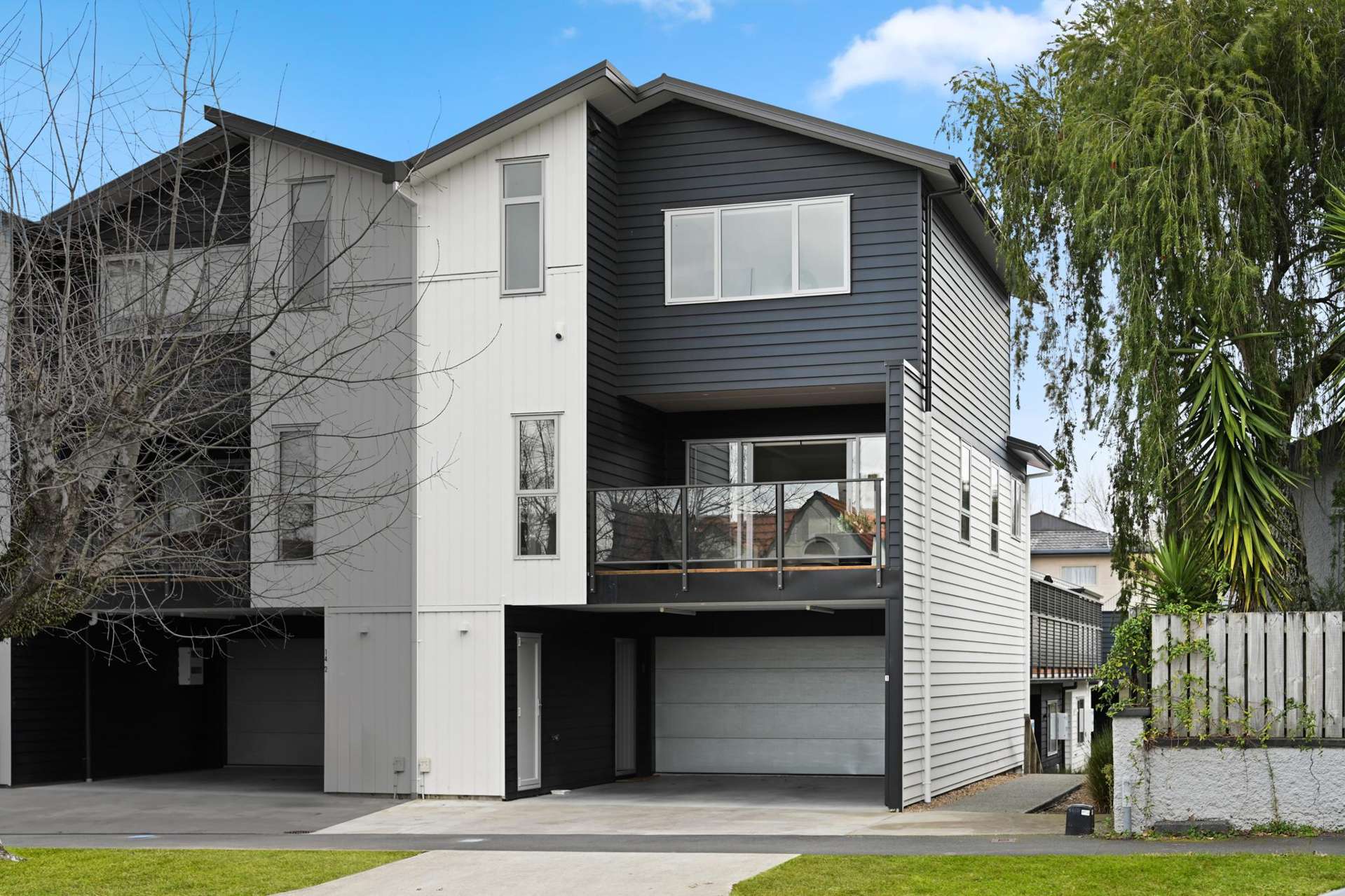 1/14 Hammond Street Hamilton Central_0