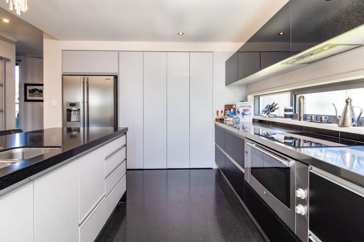 27 Pompano Key Papamoa_2