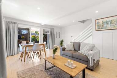 3/66A Birkdale Road_2