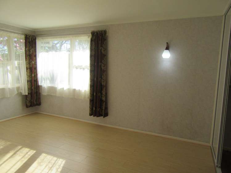 44 Sylvan Crescent Te Atatu South_10