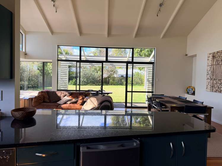 23 Sunkist Bay Road Beachlands_20