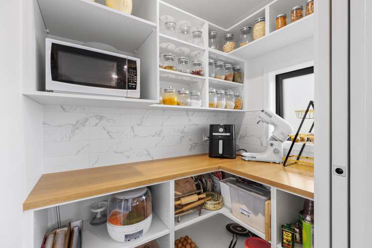 20 Lenborough Drive_5