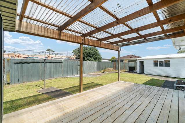 58 Sharland Avenue Manurewa_2