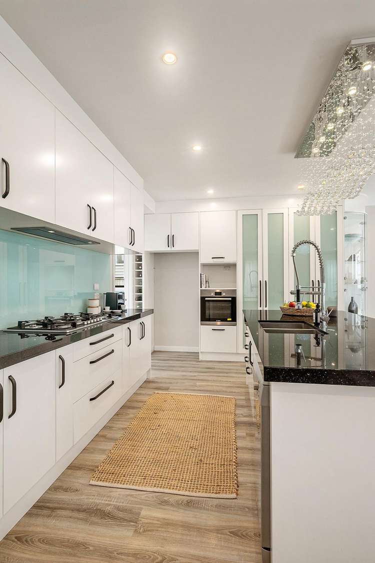 21 Ascension Crescent Orewa_12