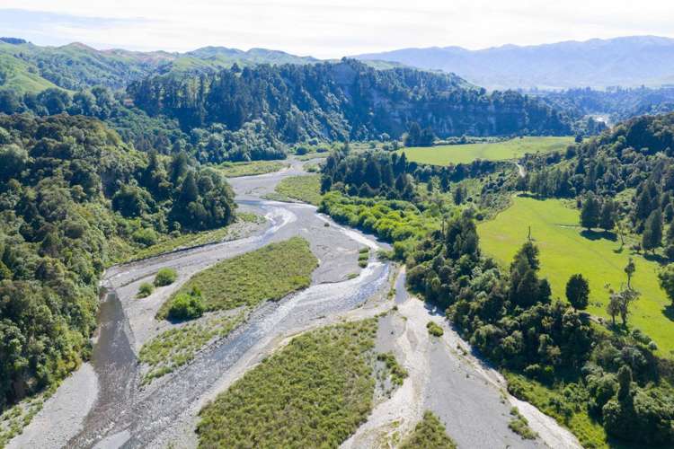 1691 Kawhatau Valley Road Mangaweka_7