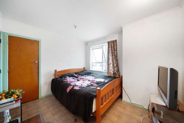 27 Fisher Crescent Otara_7