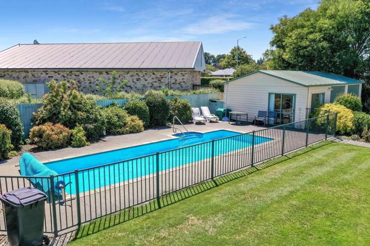 1 Farm Road Allenton_25